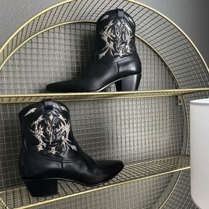 Rare! Saint Laurent  rock 40 python cowboy boots😎